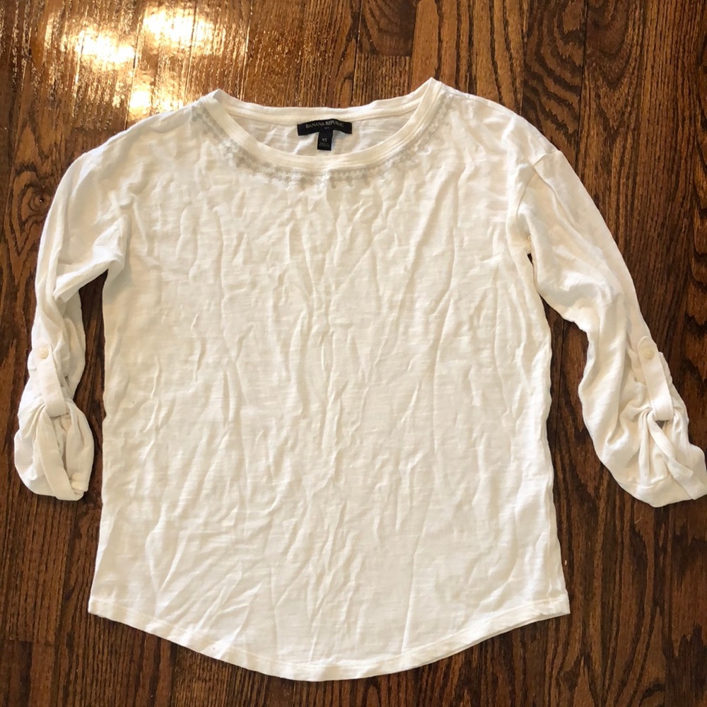 Banana Republic long sleeve tee with buttons - Picture 1 of 5